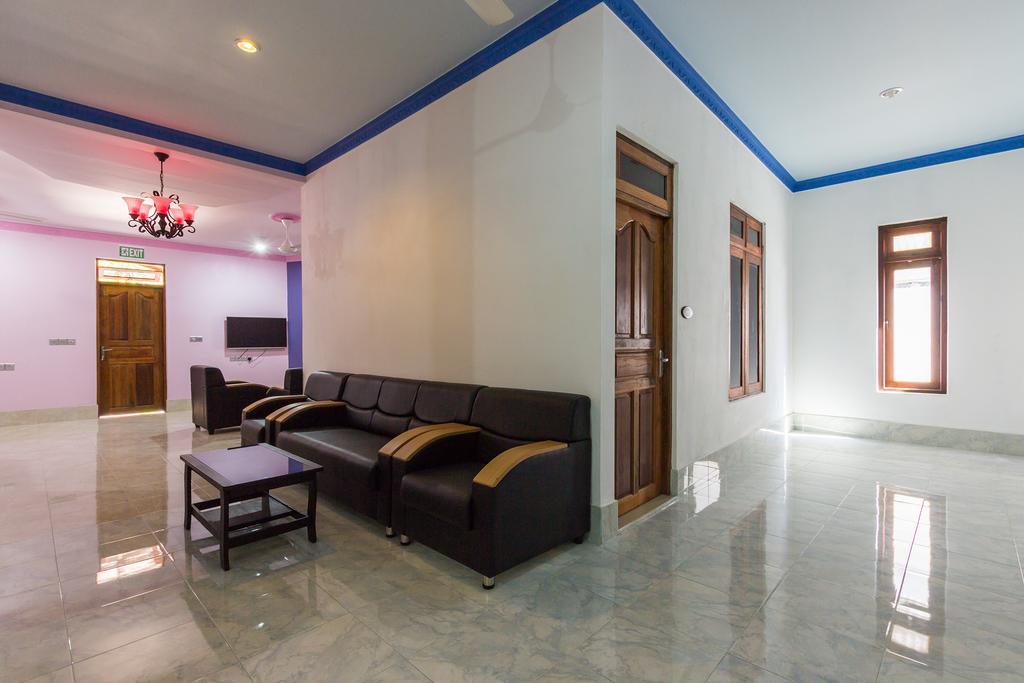 Castle Inn Bodufolhudhoo Exterior photo