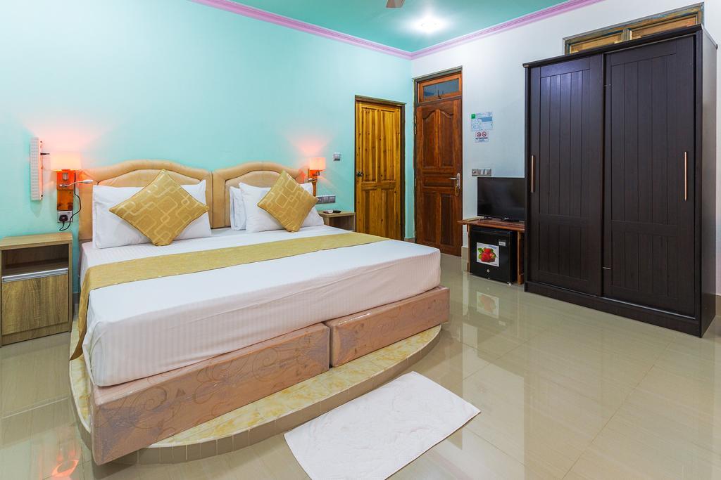 Castle Inn Bodufolhudhoo Exterior photo