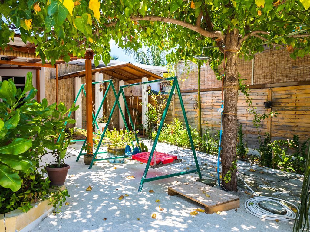 Castle Inn Bodufolhudhoo Exterior photo